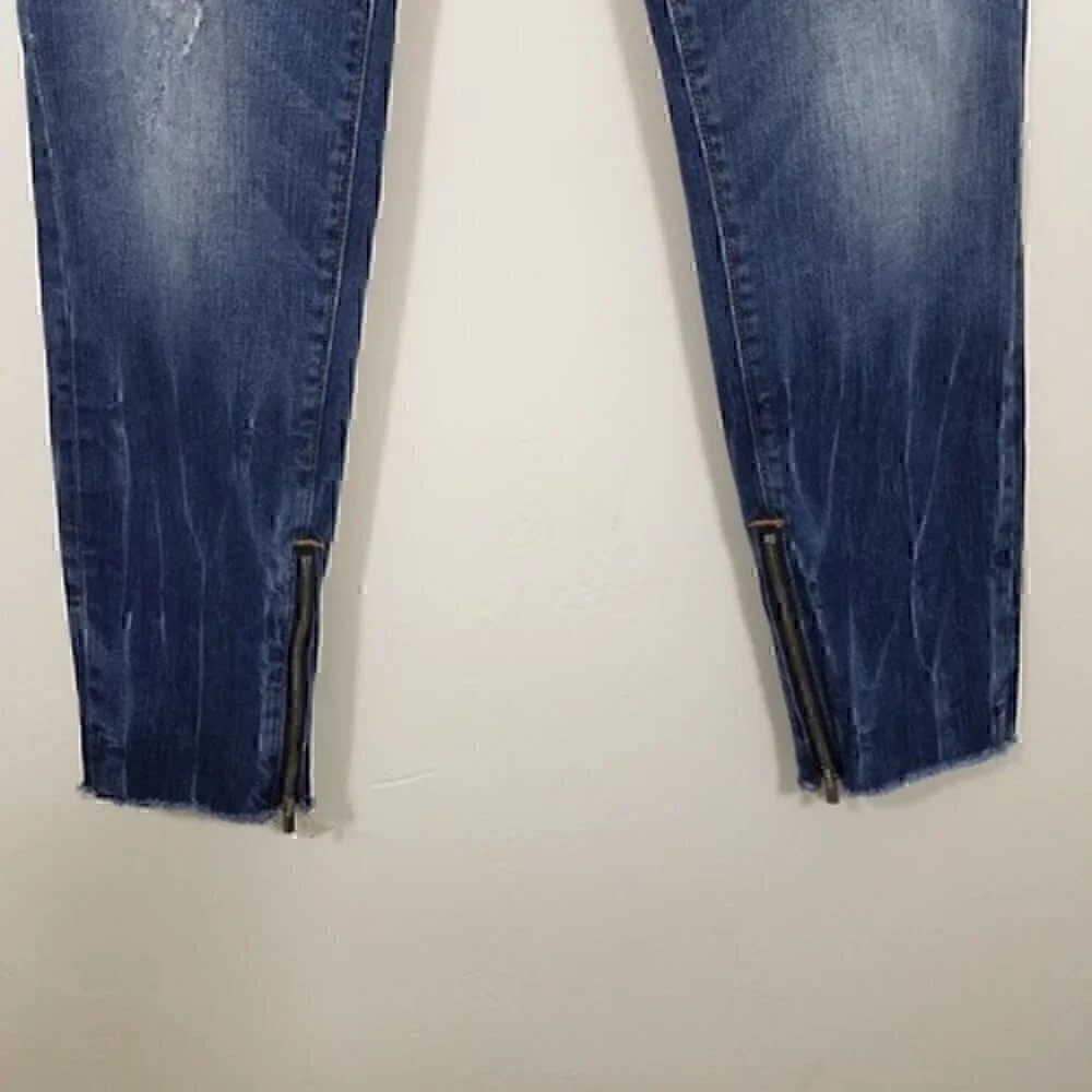 True Religion FINN Slim Tapered Zipper Jeans Size 31